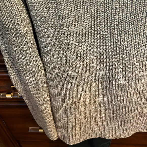 WHBM size XS ombré sweater with shimmer. - Picture 4 of 7